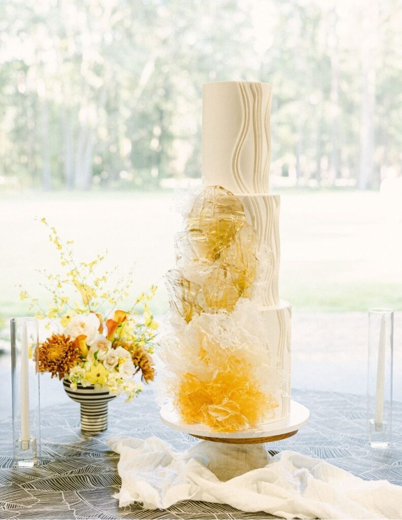 Luxury wedding Cake by Dflavorcc