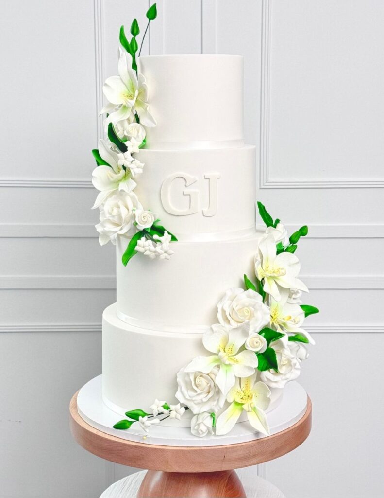 Luxury wedding Cake by Dflavorcc