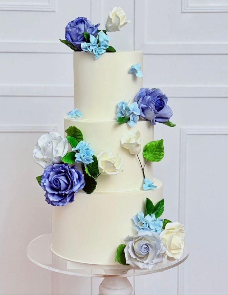 Luxury wedding Cake by Dflavorcc