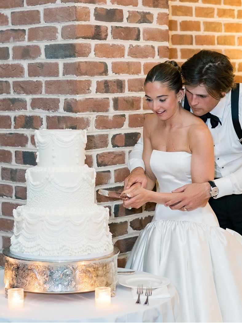 Luxury Vintage Cake in Berkeley Hall in Bluffton SC