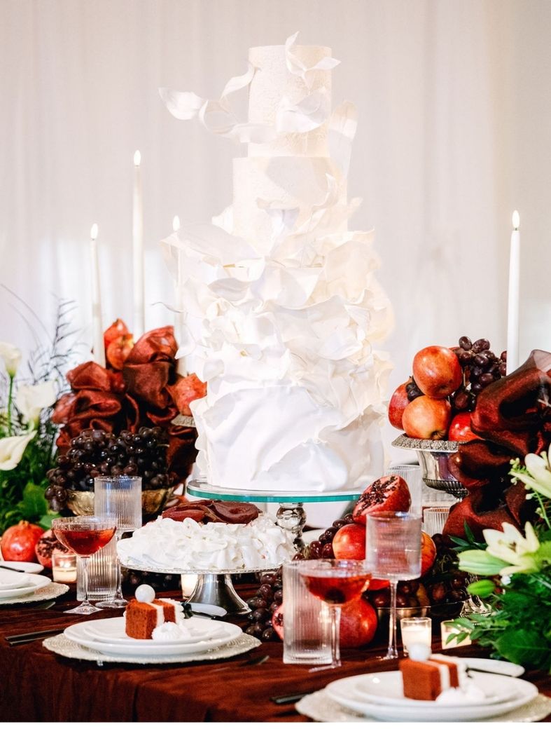 Modern Luxury Wedding Cake at May River Manor in Bluffton SC
