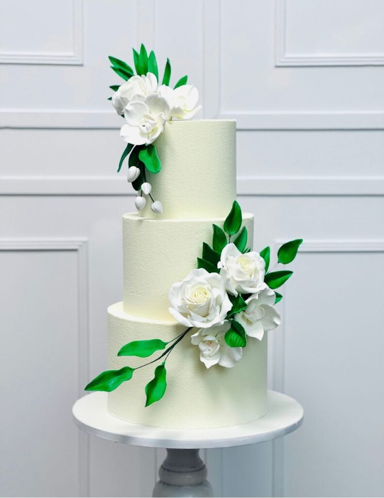 Luxury wedding Cake by Dflavorcc