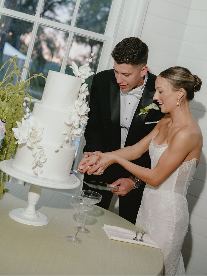 Luxury Wedding Cake with Sugar Flowers at Kirt Mansion Bluffton SC